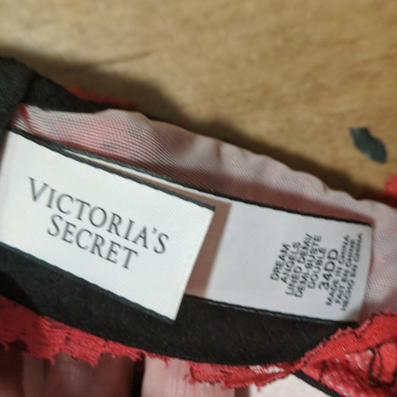 Victoria's Secret bra. New, never worn. - Picture 4 of 4
